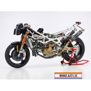 Ducati 888 Superbike 3
