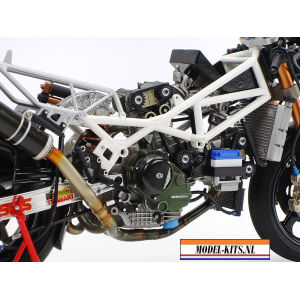 Ducati 888 Superbike 4