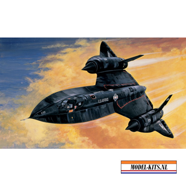 Italeri SR 71 BLACKBIRD with DRONE vliegtuig 2