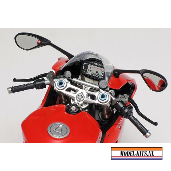 Ducati 1199 Panigale S 6