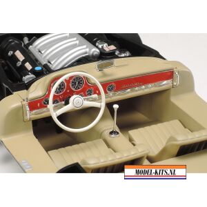 MERCEDES 300SL 4