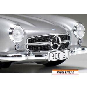 MERCEDES 300SL 8