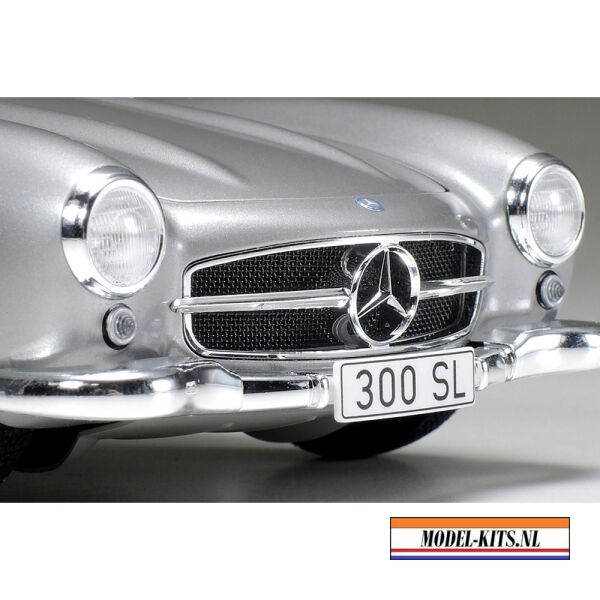 MERCEDES 300SL 8