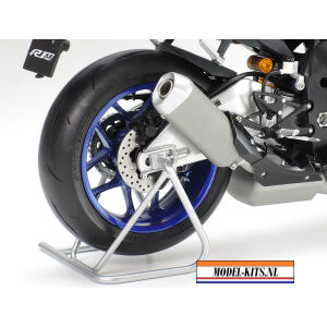 Yamaha YZF R1M 7