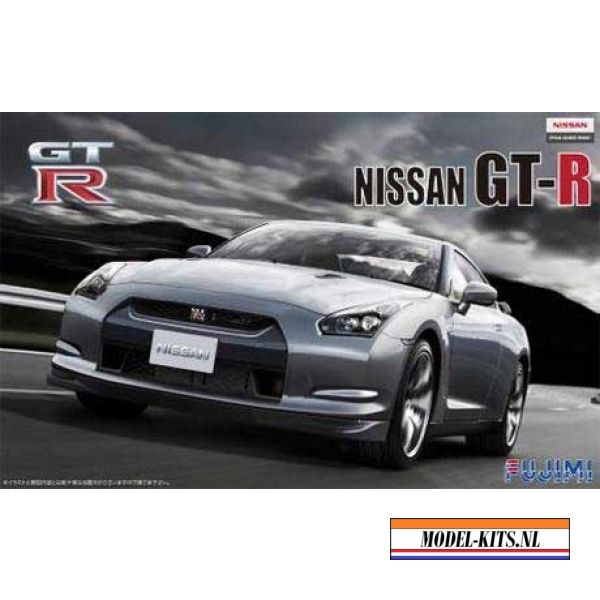 NISSAN GT R