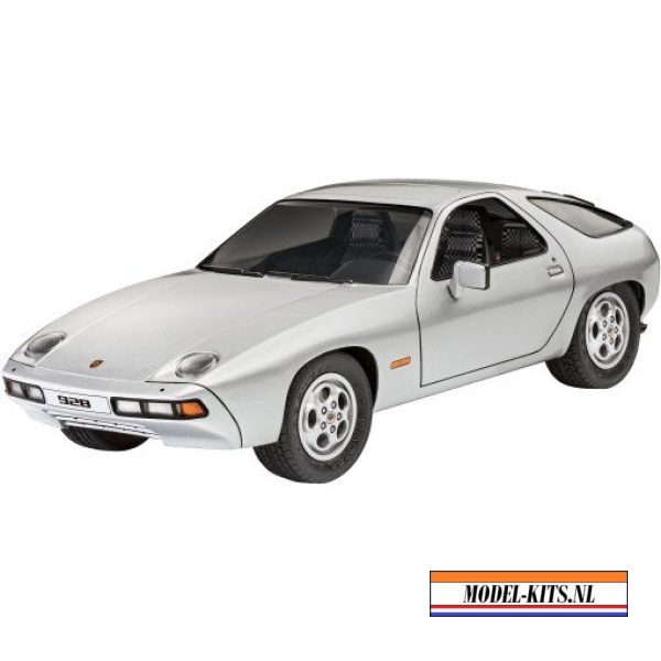 revell 1 16 porsche 928 2