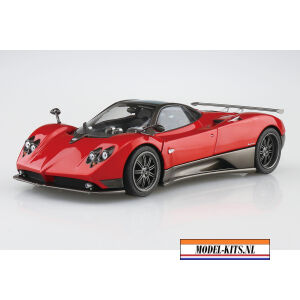 Pagani Zonda F 2005 1
