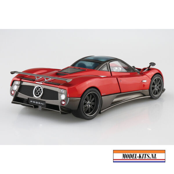 Pagani Zonda F 2005 2