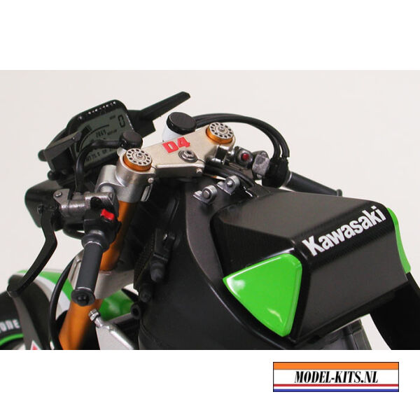KAWASAKI NINJA ZX RR 4