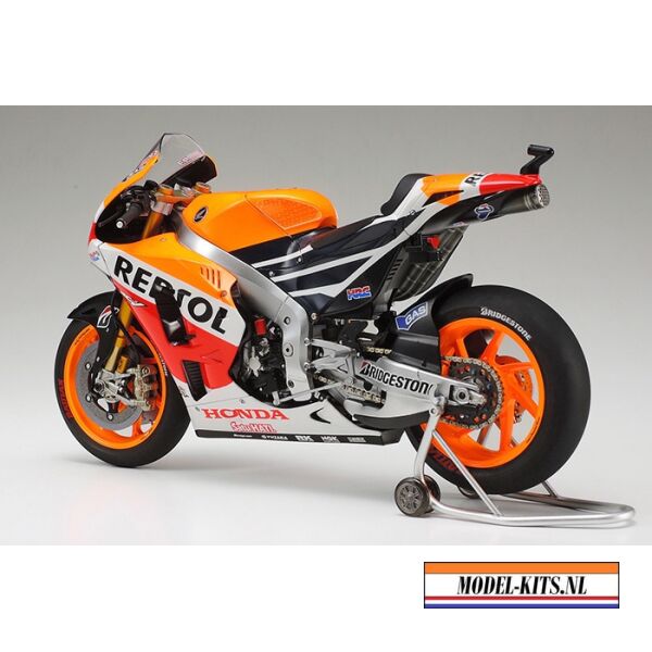 HONDA RC213V 2014 10
