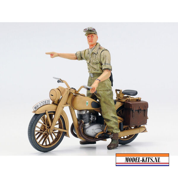 SD. KFZ. 222 LEICHTER PANZERSPÄHWAGEN 4x4 AFRIKA KORPS 4