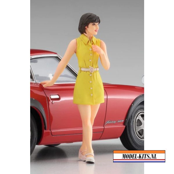 Nissan Fairlady 240ZG w '70s Girl 2