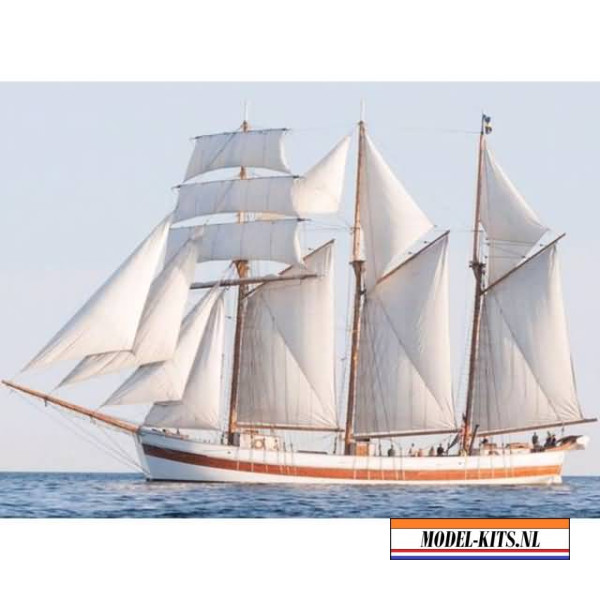 VEGA Sailing Ship 87 cm