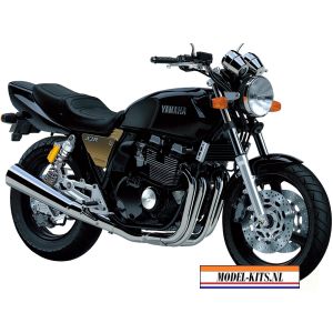 YAMAHA XJR 400 BLACK