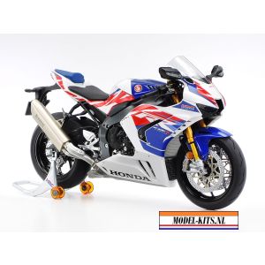 HONDA CBR1000RR R FIREBLADE SP 30TH ANNIVERSARY 2