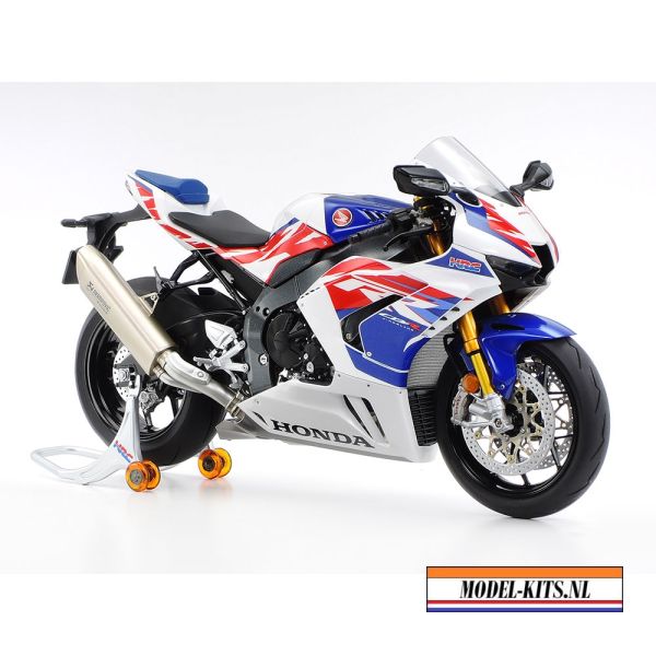 HONDA CBR1000RR R FIREBLADE SP 30TH ANNIVERSARY 2