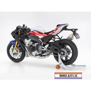 HONDA CBR1000RR R FIREBLADE SP 30TH ANNIVERSARY 3