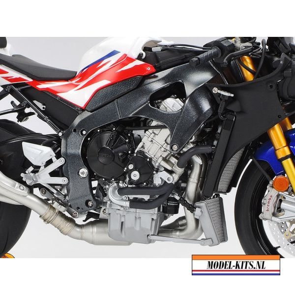 HONDA CBR1000RR R FIREBLADE SP 30TH ANNIVERSARY 9