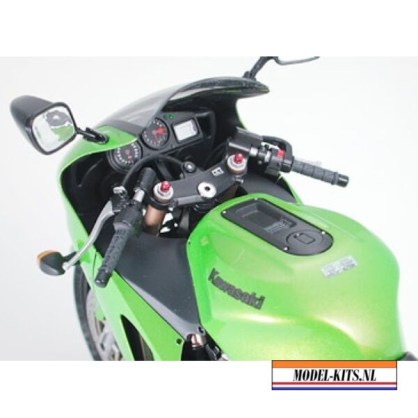 KAWASAKI NINJA ZX 12R 3