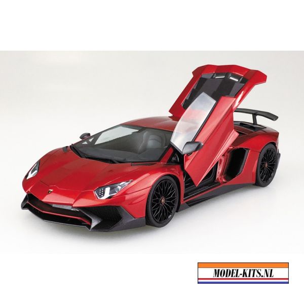 LAMBORGHINI AVENTADOR LP750 4 SV 215 1