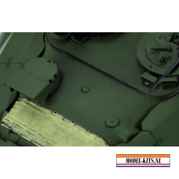 CANADIAN MAIN BATTLE TANK LEOPARD C2 MEXAS WITH DOZER BLADE 5