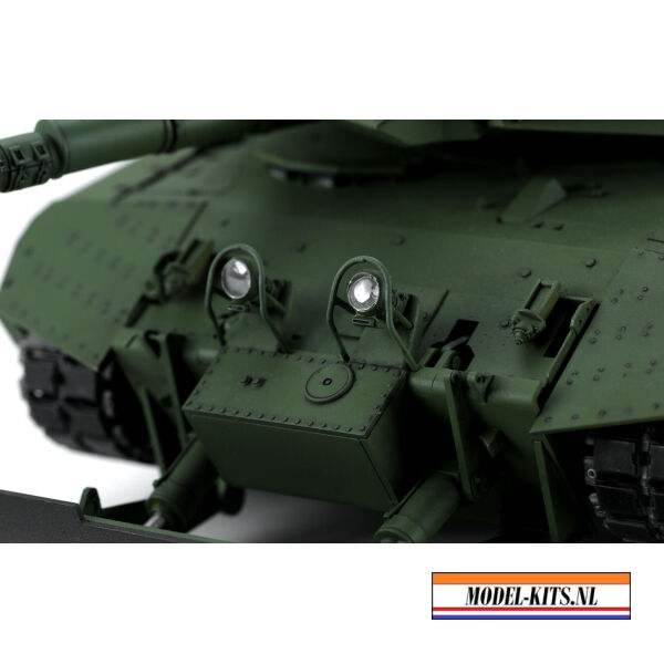 CANADIAN MAIN BATTLE TANK LEOPARD C2 MEXAS WITH DOZER BLADE 6