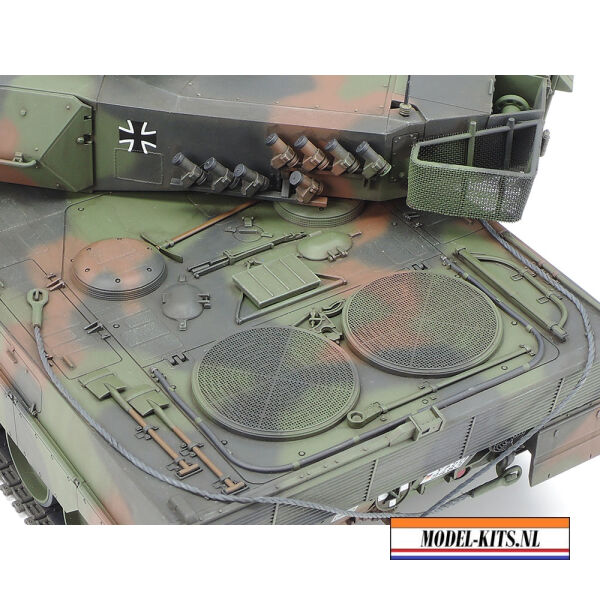 LEOPARD 2 A6 MAIN BATTLE TANK 6