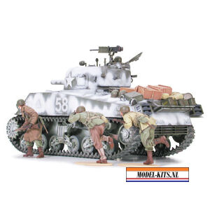 M4A3 Sherman U.S. Medium Tank 105Mm Howitzer 1