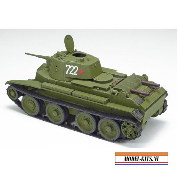 RUSSIAN TANK BT 7 MODEL 1937 2