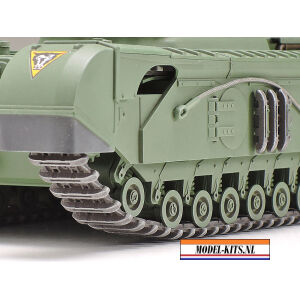 TANK CHURCHILL CROCODILE 6