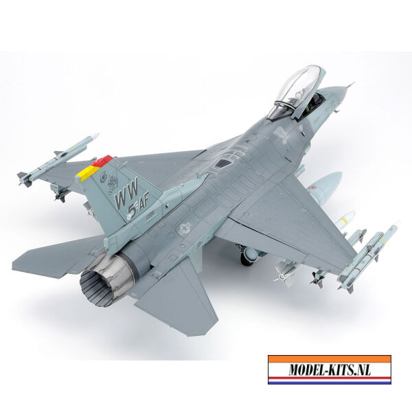 LOCKHEED MARTIN F 16CJ (BLOCK 50) FIGHTING FALCON 2