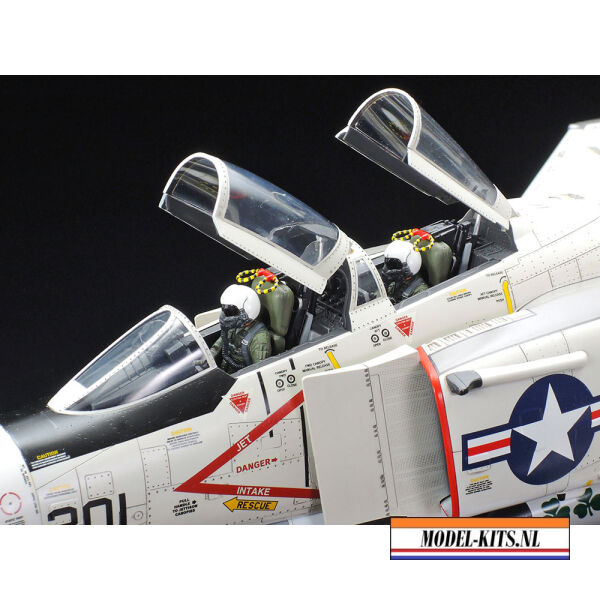 MCDONNELL DOUGLAS F 4J PHANTOM II MARINES 2