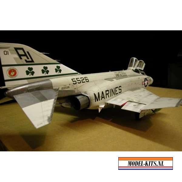 MCDONNELL DOUGLAS F 4J PHANTOM II MARINES 2