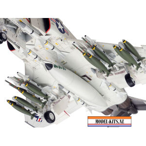 MCDONNELL DOUGLAS F 4J PHANTOM II MARINES 3
