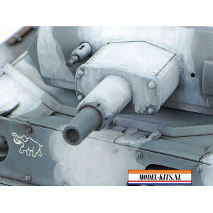 PANZERKAMPFWAGEN III AUSF. N WITH PE PARTS AND METAL BARREL 4