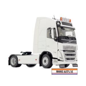 Volvo FH5 4x2 Clear White 1