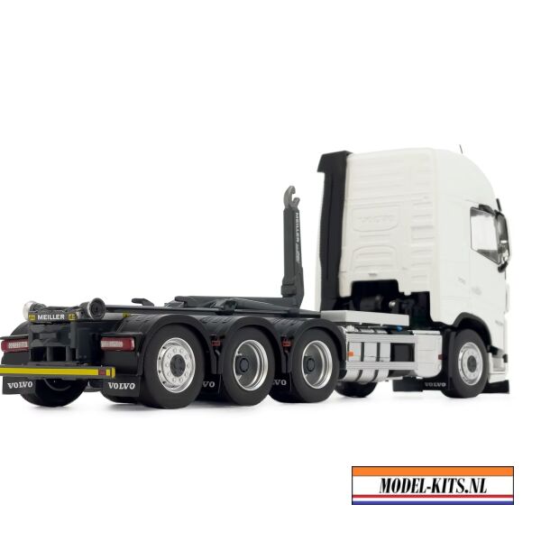 Volvo FH5 Truck met Meiller Haakarm Clear White 2