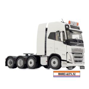 Volvo Fh5 8X4 Clear White 1