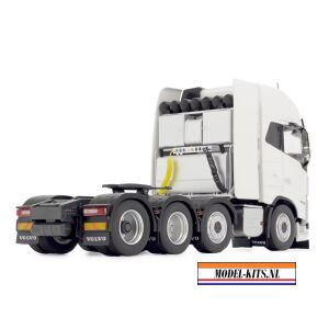 Volvo Fh5 8X4 Clear White 2