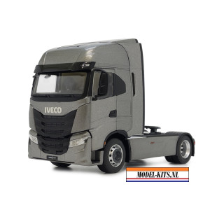 Iveco S Way 4x2 Donkergrijs