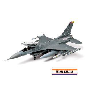 LOCKHEED MARTIN F16CJ (BLOCK 50) FIGHTING FALCON 1