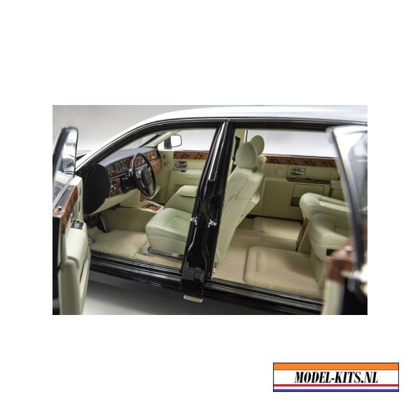 Rolls Royce Ghost black silver 2