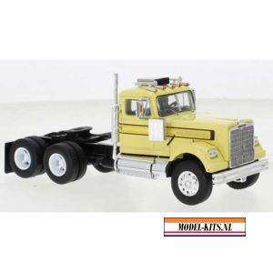 1970 White Western Star 4864, yellow