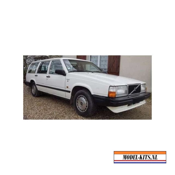 1986 Volvo 740 GL Break, white