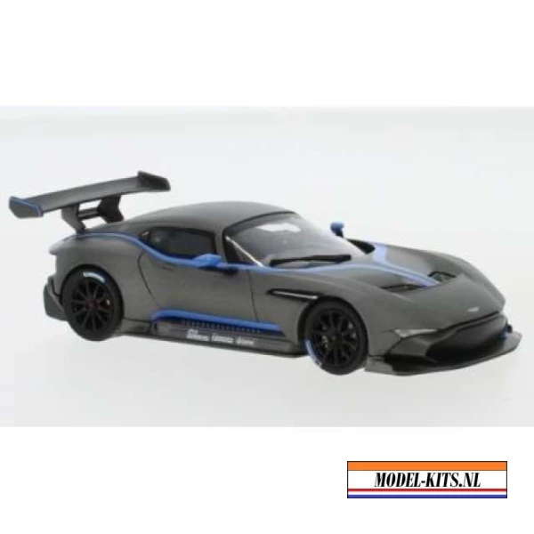 2015 Aston Martin Vulcan, grey