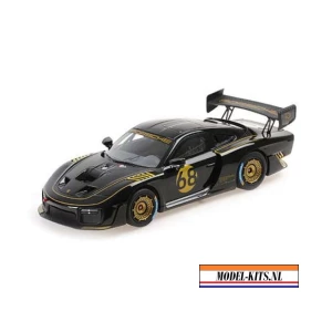 2020 Porsche 935 19, black with gold stripes