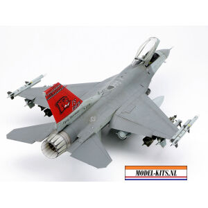 LOCKHEED MARTIN F 16C (BLOCK25 32) FIGHTING FALCON 1