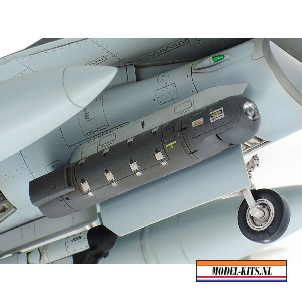 LOCKHEED MARTIN F 16C (BLOCK25 32) FIGHTING FALCON 4