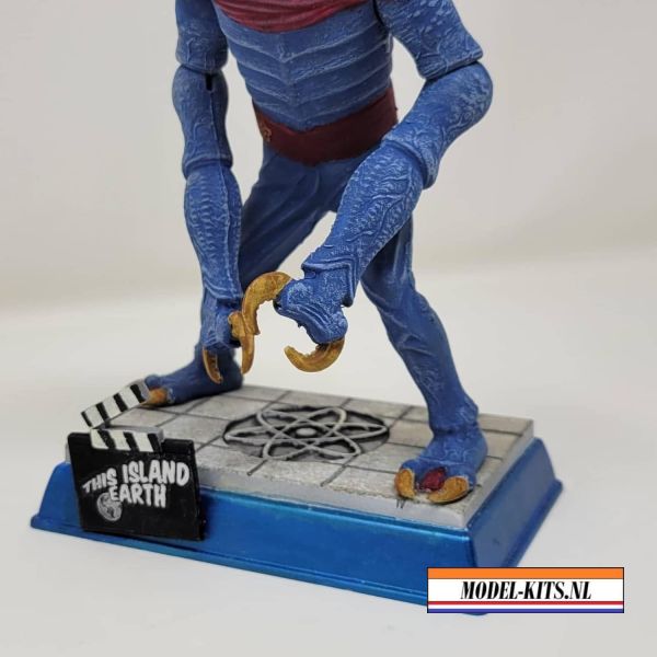 Metaluna Mutant Monster with Base 5