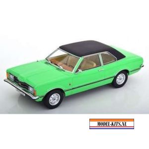 1971 Ford Taunus GXL Sedan with vinyl roof (Square Headligh